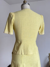 Load image into Gallery viewer, vintage 1940s yellow linen skirt suit {s}