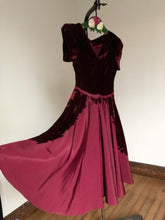 Load image into Gallery viewer, vintage 1940s evening dress {xs}