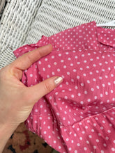 Load image into Gallery viewer, vintage 1940s pink polka dot dress {m}