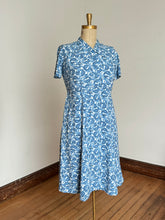 Load image into Gallery viewer, vintage 1940s rooster print dress {L}