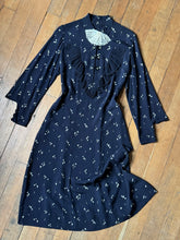 Load image into Gallery viewer, vintage 1930s rayon dress {m}