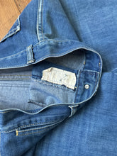 Load image into Gallery viewer, vintage 1970s Sasson denim jeans 28W