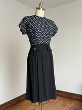 Load image into Gallery viewer, vintage 1940s polka dot rayon dress {m}
