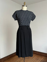 Load image into Gallery viewer, vintage 1940s polka dot rayon dress {m}