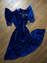 Load image into Gallery viewer, vintage 1930s blue velvet dress {xs}