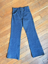 Load image into Gallery viewer, NOS vintage 1970s denim jeans XS