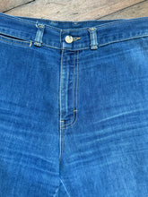 Load image into Gallery viewer, vintage 1970s Sasson denim jeans 28W