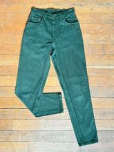 Load image into Gallery viewer, vintage 1990s green LEVIS 550s 28"W