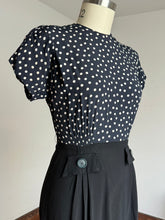 Load image into Gallery viewer, vintage 1940s polka dot rayon dress {m}