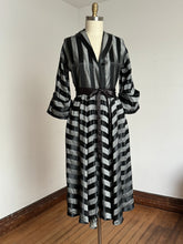Load image into Gallery viewer, vintage 1940s two tone black striped dress dressing gown {m}