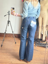 Load image into Gallery viewer, NOS vintage 1970s denim jeans XS