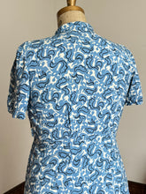 Load image into Gallery viewer, vintage 1940s rooster print dress {L}