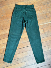 Load image into Gallery viewer, vintage 1990s green LEVIS 550s 28"W
