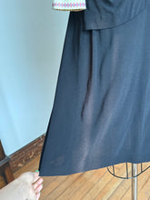 Load image into Gallery viewer, vintage 1940s rayon jersey dress {m}