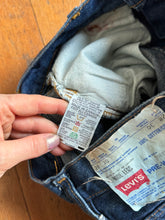Load image into Gallery viewer, NOS vintage 1970s LEVIS wide leg jeans - JUNIORS