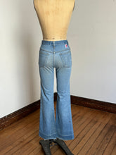 Load image into Gallery viewer, vintage 1970s GWG Scrubbies denim jeans 27/28W