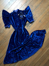 Load image into Gallery viewer, vintage 1930s blue velvet dress {xs}