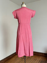 Load image into Gallery viewer, vintage 1940s pink polka dot dress {m}