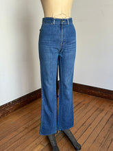 Load image into Gallery viewer, vintage 1970s Sasson denim jeans 28W