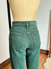 Load image into Gallery viewer, vintage 1990s green LEVIS 550s 28"W