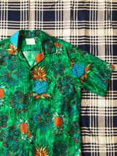 Load image into Gallery viewer, vintage 1960s Pineapple shirt