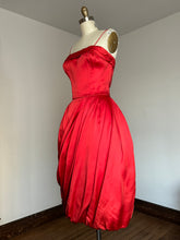 Load image into Gallery viewer, vintage 1950s bubble hem party dress {xs}
