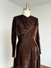 Load image into Gallery viewer, vintage 1930s brown velvet dress {m}