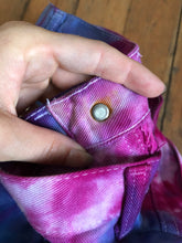 Load image into Gallery viewer, vintage 1960s 70s tie dye big E Levis flared denim jeans