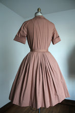Load image into Gallery viewer, vintage 1950s brown shirtwaist dress {s}