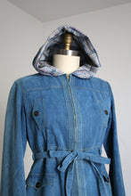 Load image into Gallery viewer, vintage 1970s denim jacket with hood {L}