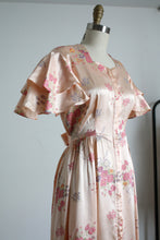 Load image into Gallery viewer, vintage 1940s front zip dressing gown {s}