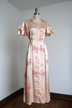 Load image into Gallery viewer, vintage 1940s front zip dressing gown {s}