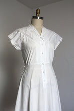 Load image into Gallery viewer, vintage 1940s 50s eyelet dress {m}