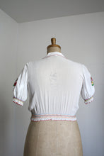 Load image into Gallery viewer, vintage 1940s embroidered blouse {M/L}