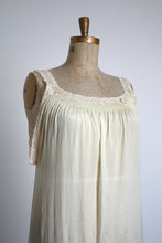 Load image into Gallery viewer, vintage 1920s sheer green slip {L}