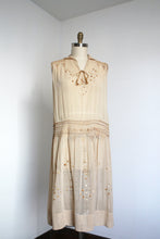 Load image into Gallery viewer, vintage 1920s embroidered folk dress {L}