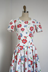 MARKED DOWN vintage 1940s floral dress {s/m}
