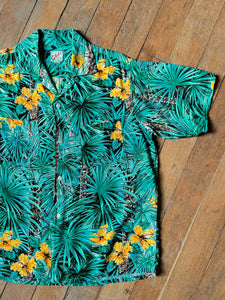 vintage 1960s rayon Hawaiian shirt - loop collar