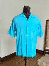 Load image into Gallery viewer, vintage 1950s blue short sleeve button up shirt