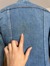 Load image into Gallery viewer, vintage 1970s Wrangler denim jacket