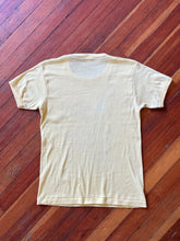 Load image into Gallery viewer, vintage 1978 Barry Manilow t shirt