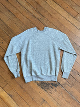 Load image into Gallery viewer, vintage 1980s Smithsonian crewneck sweatshirt
