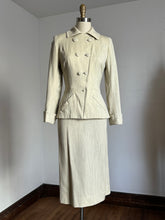 Load image into Gallery viewer, vintage 1940s cream wool suit {xxs}