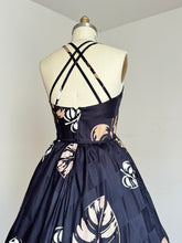 Load image into Gallery viewer, vintage 1970s Malia leaf sun dress {m}