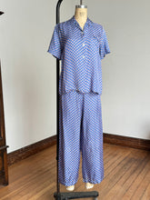 Load image into Gallery viewer, vintage 1940s 2 pc pyjama set {xs}