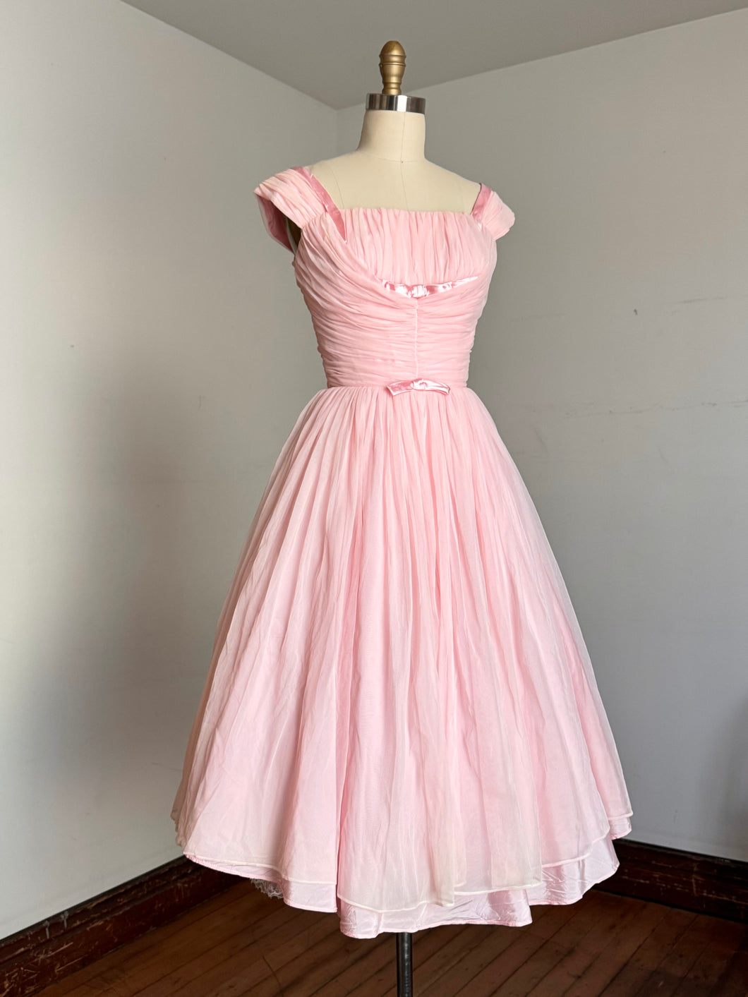 vintage 1950s pink prom dress {xs}