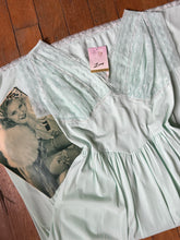 Load image into Gallery viewer, NOS vintage 1950s 60s lucky clover slip {s-m}