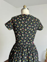 Load image into Gallery viewer, vintage 1950s 60s Swirl wrap dress {m}