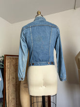 Load image into Gallery viewer, vintage 1970s Wrangler denim jacket