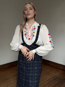 vintage 1940s embroidered folk blouse {m/l}